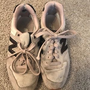 new balance tennishoes